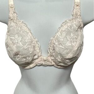Bali Lace Underwire Bra in Light Beige Pink Superior Condition 38C